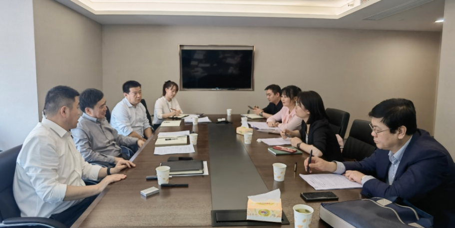 公司與經(jīng)開區(qū)管委會(huì)財(cái)政局、經(jīng)開渭發(fā)集團(tuán)座談